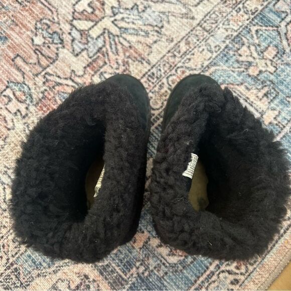 UGG Patten 1006794 Black Suede Shearling Women’s Boots Size 7 - Picture 7 of 12